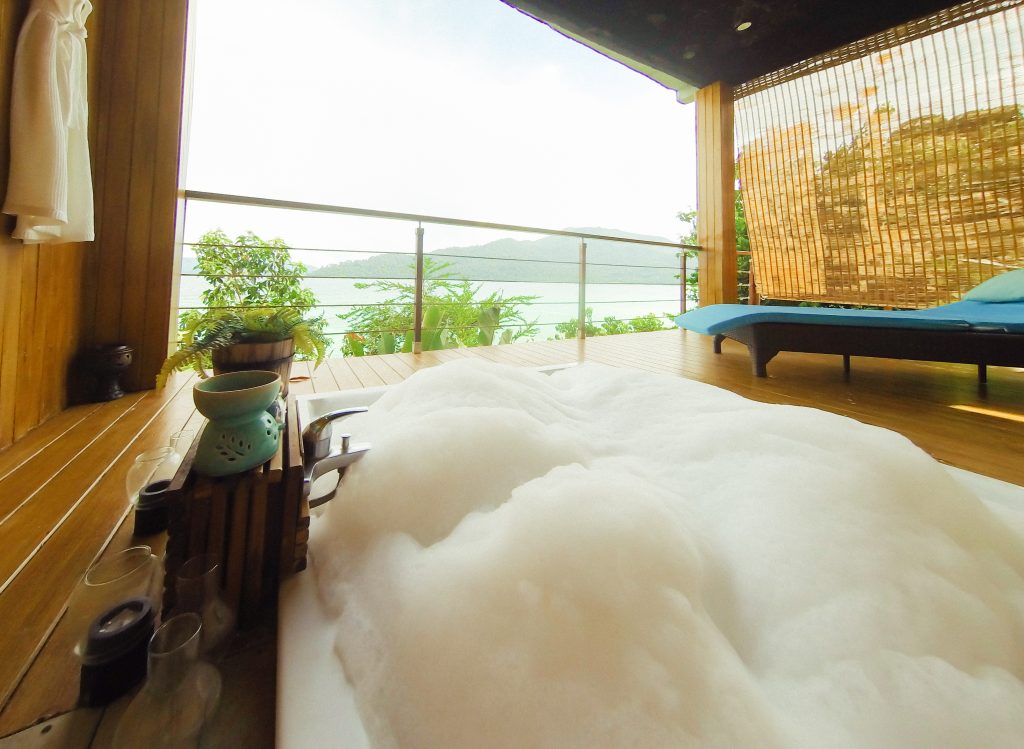 Jacuzzi Ocean View Room Jacuzzi Ocean View Room
